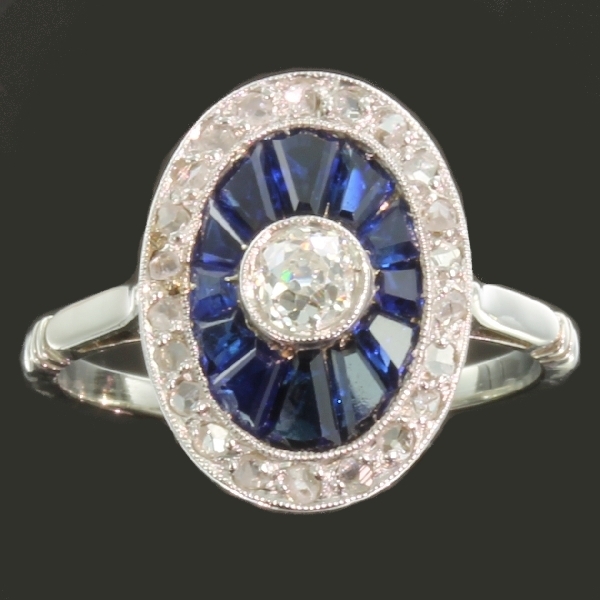 Most elegant French Art Deco engagement ring with diamonds and sapphires